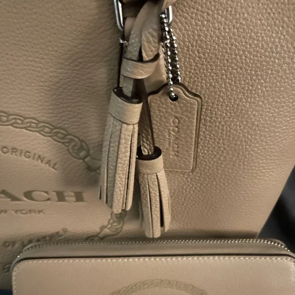 Coach Beige Leather Tote and Wallet Set - Picture 2 of 10